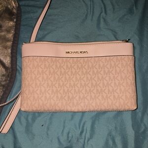 Michael Kors Pink Wirslet Bag